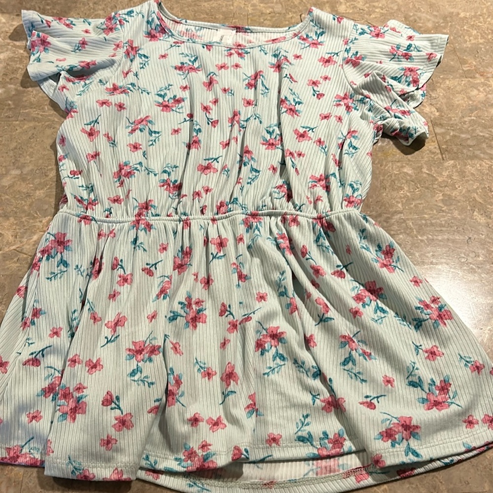 BNWOT, size small Honeyme top